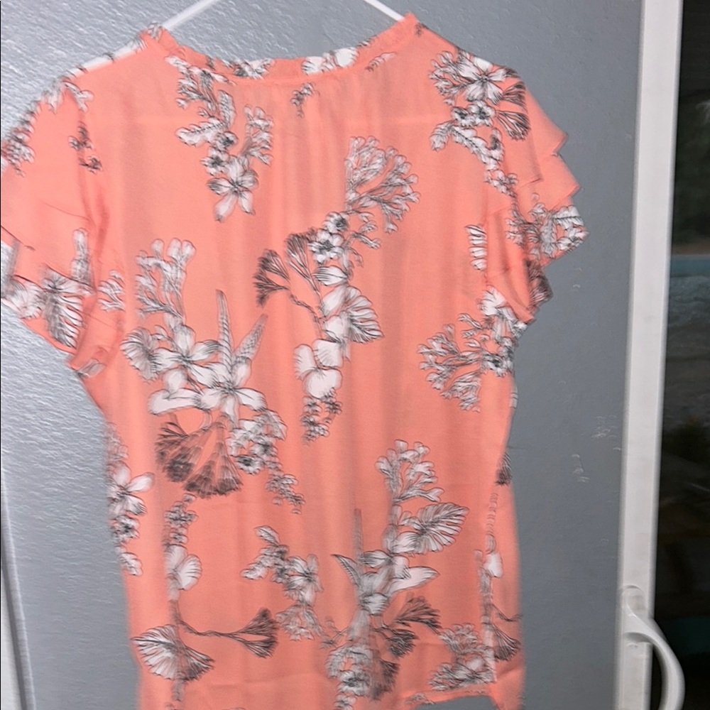Liz Claiborne Pink Flutter Sleeve Ruffled Blouse - Picture 8 of 9